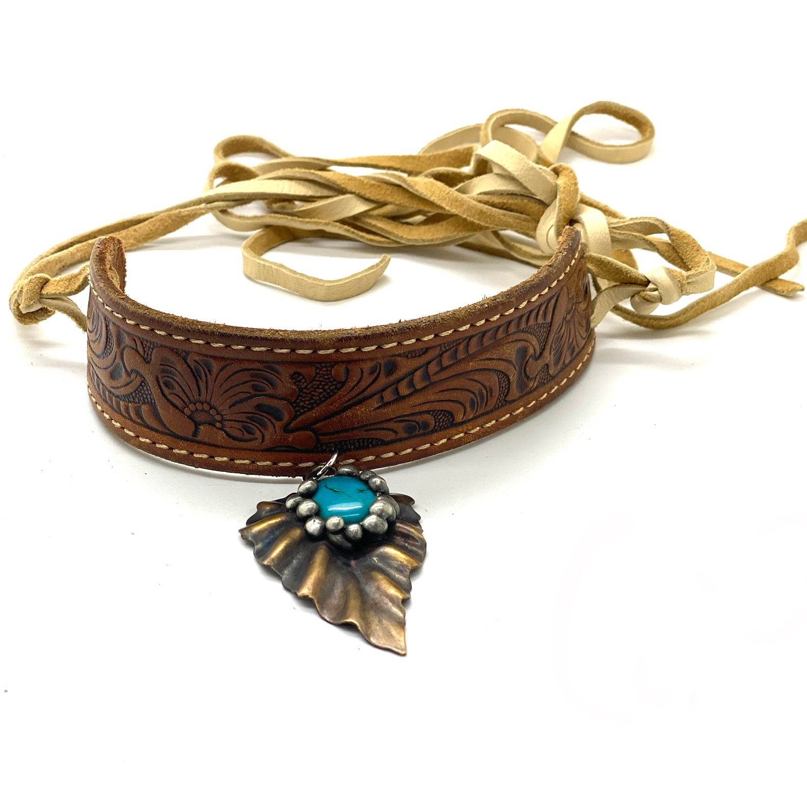 Stylz Tooled Choker Necklace