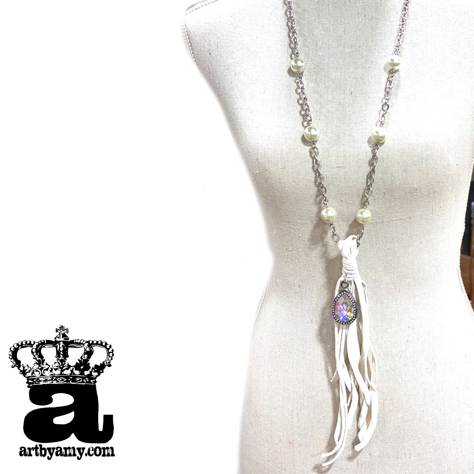 The White Diamond Necklace